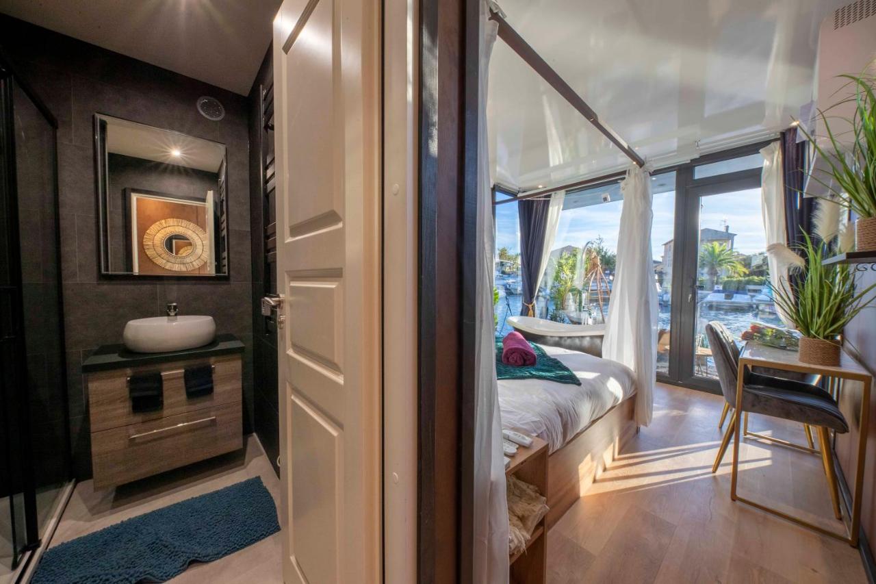 Escale Royale Frejus Hotel ภายนอก รูปภาพ